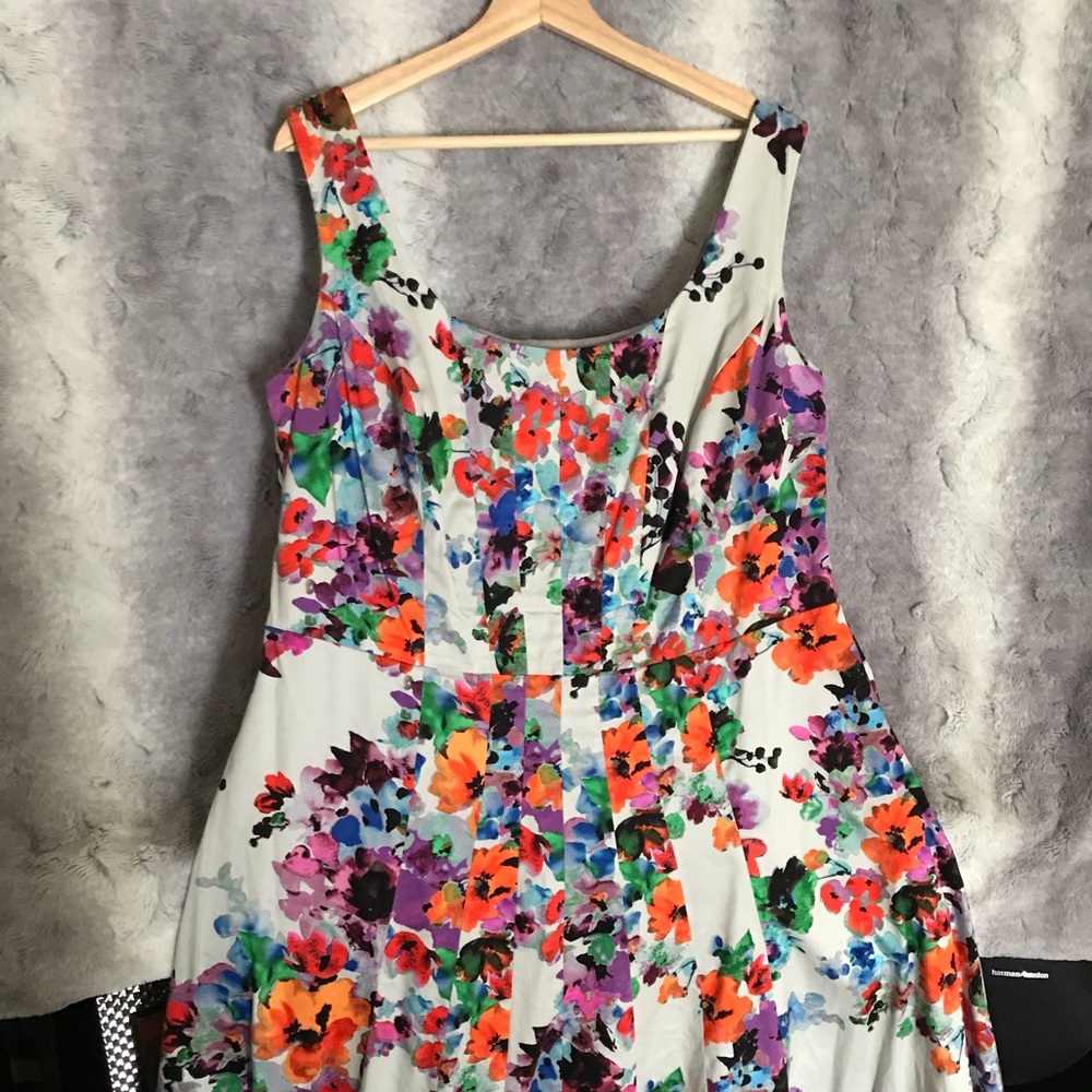 NWOT NINE WEST 16W DRESS